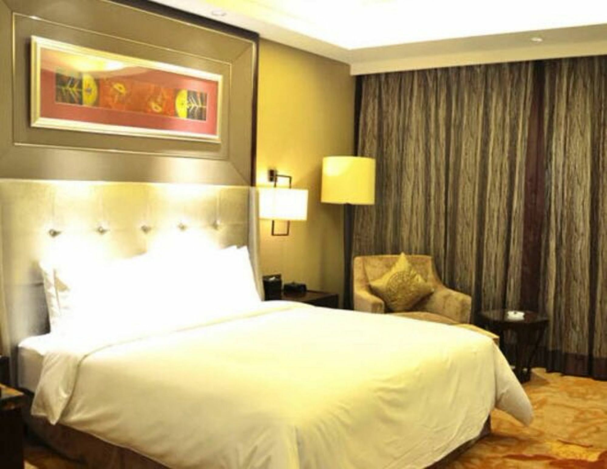 Xi'An Tanglong International Hotel Zewnętrze zdjęcie